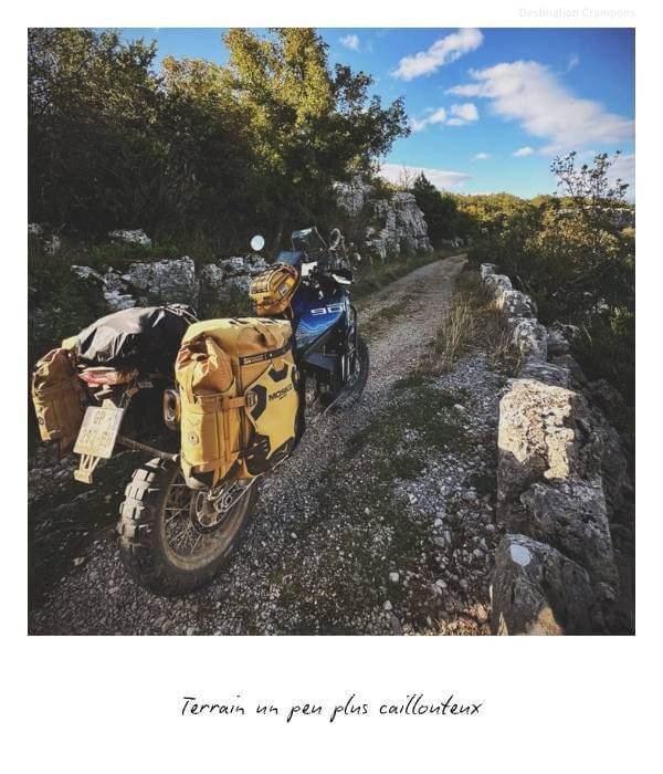 Chemin un peu plus caillouteux pour la sortie trail en Ardèche