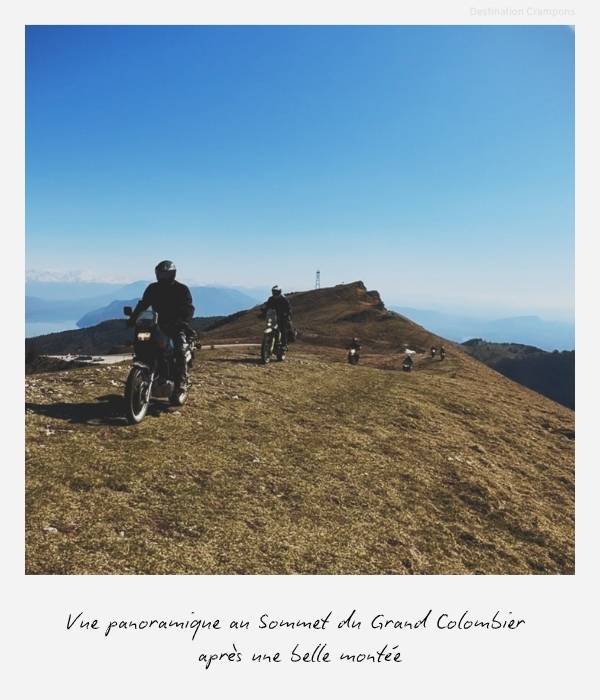 Vue du sommet du Grand Colombier dans le Bugey en trail