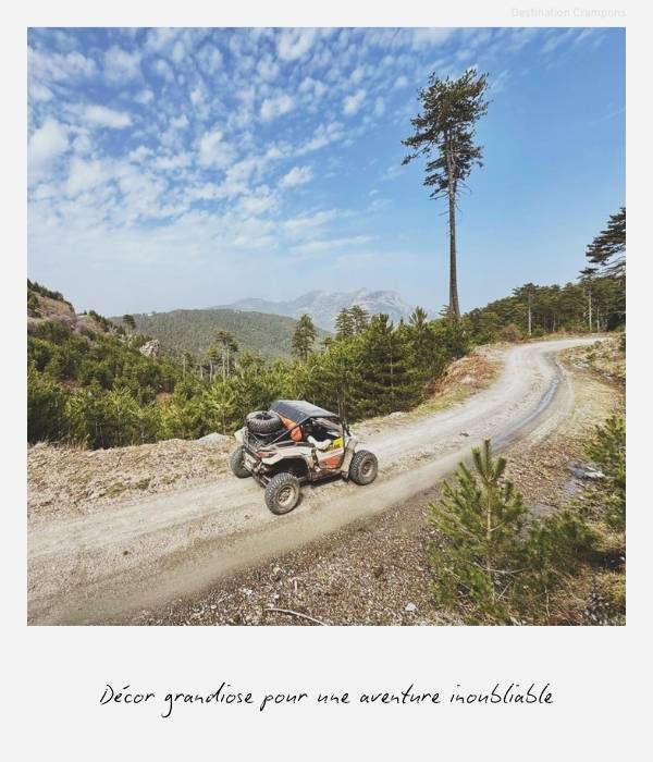 Polaroid aventure off-road en Grèce : "Décor grandiose pour une aventure inoubliable"