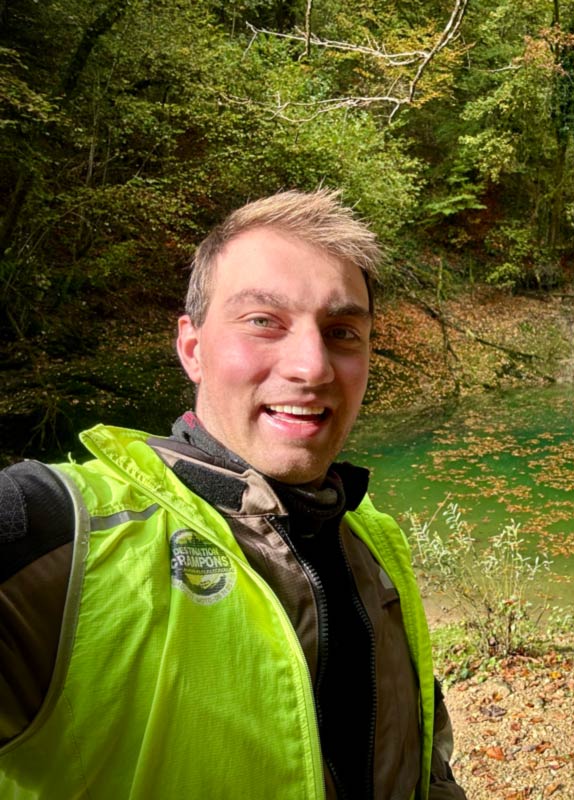 Bastien ton guide off-road à la source du Groin
