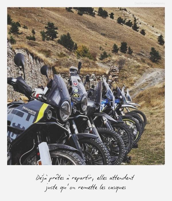 Polaroid week-end sur la Haute Route du Sel : "Déjà prêtes à repartir, elles attendent juste qu'on remette les casques"