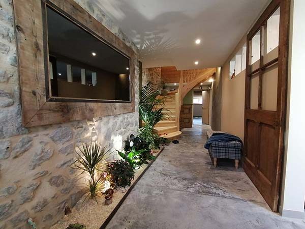 Vue intérieur de ce gîte de charme en pierre naturelle